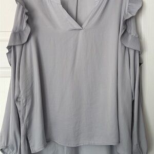 Simply Vera Vera Wang Light Gray Blouse with Ruffled Sleeves
